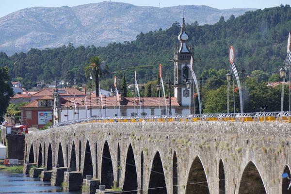 Portugal Minho Ponte de Lima bridge c diego pura