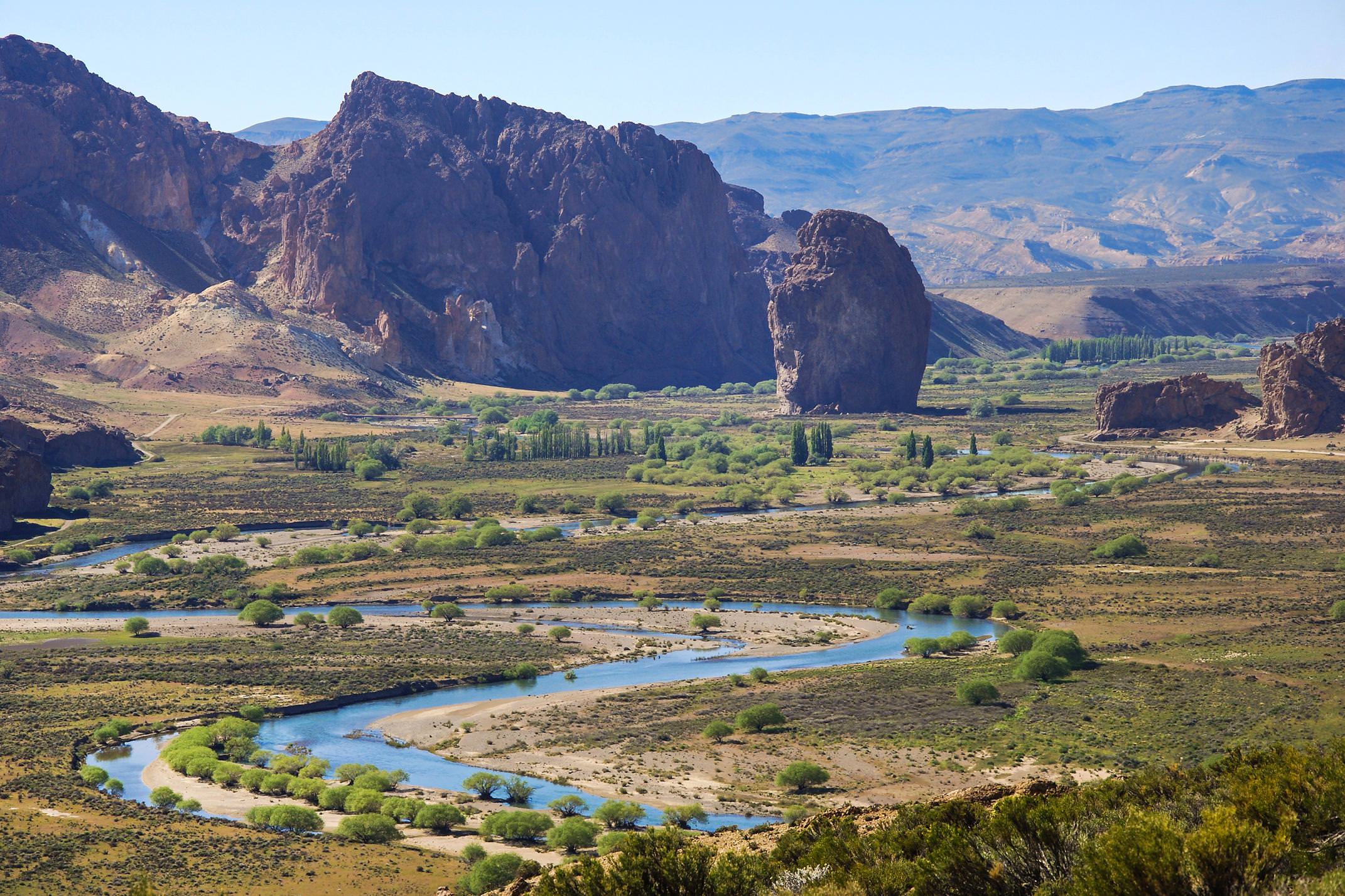 Argentina Ruta 40 Esquel The River Chubut at Piedra Parada C Jeremy Wood