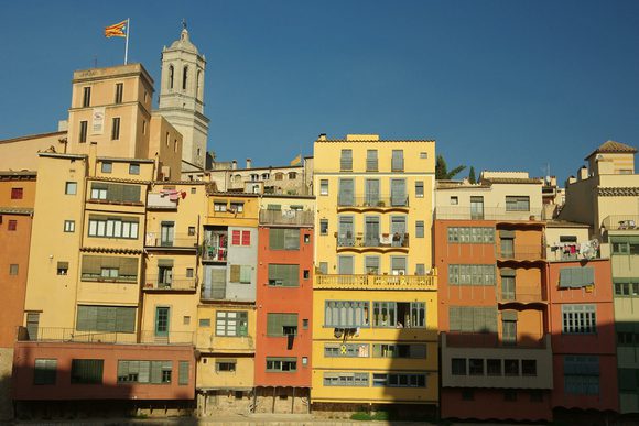 hanging houses in girona