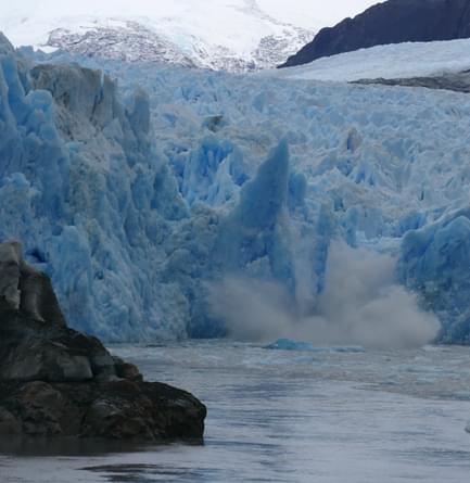 glacier tortel boat patagonia