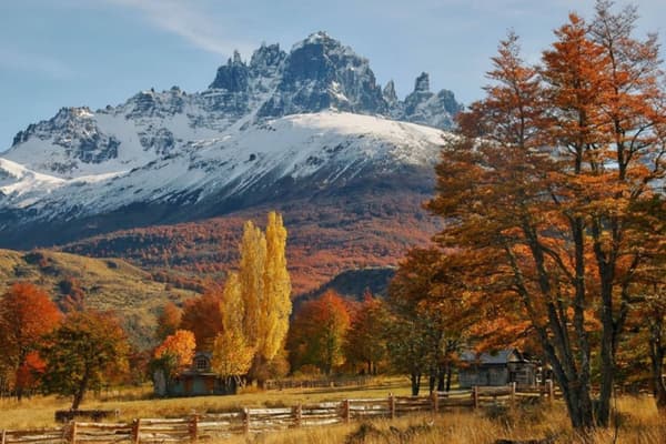 Chile patagonia aysen carretera austral chalet cerro castillo autumn colours
