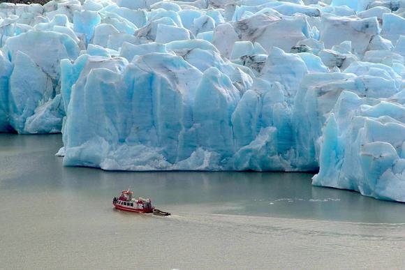 boat ride to glacier grey in torres del paine