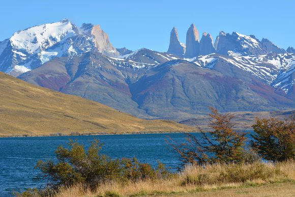 torres del paine laguna azul view