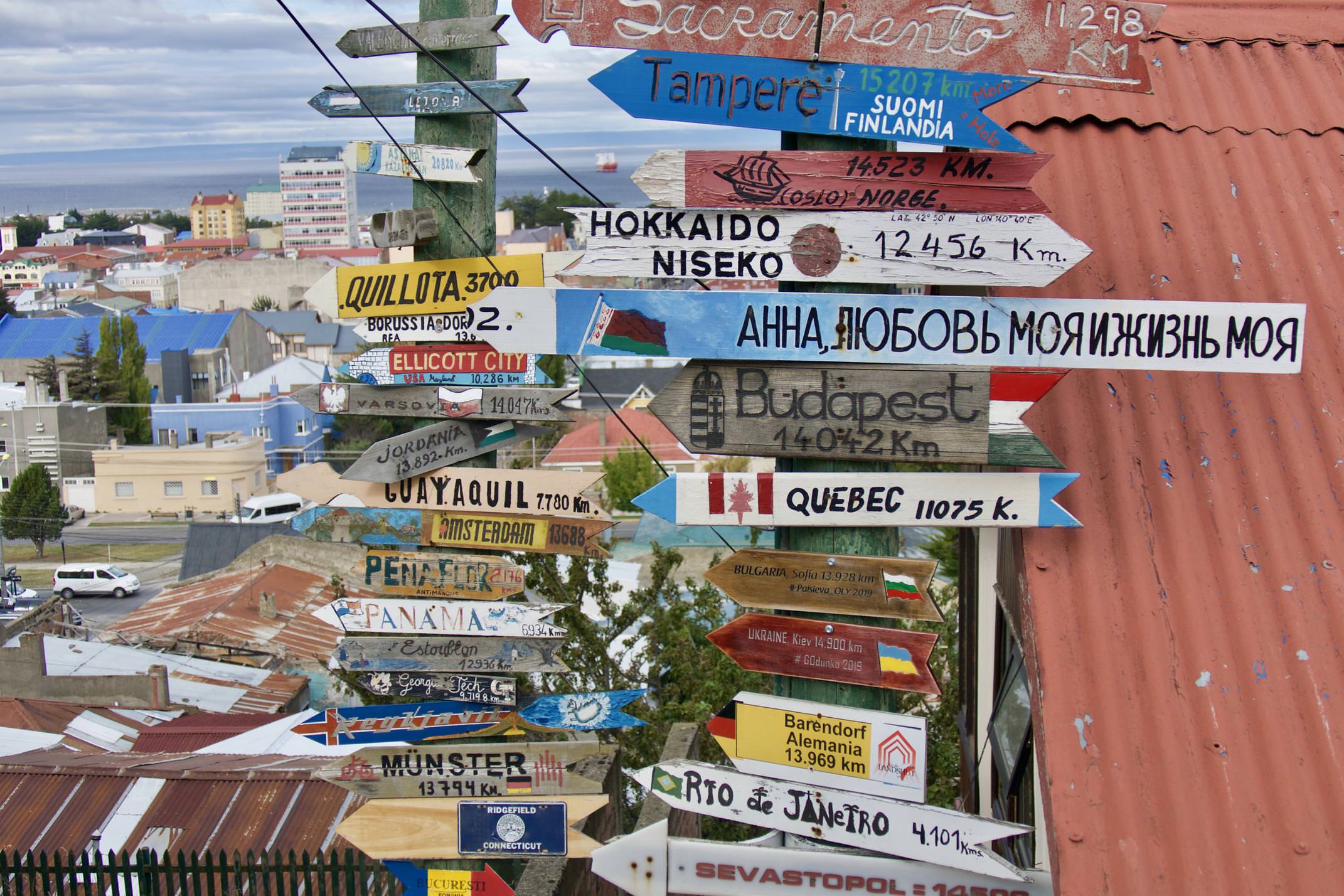 Chile punta arenas signs c pura aventura thomas power P1320589