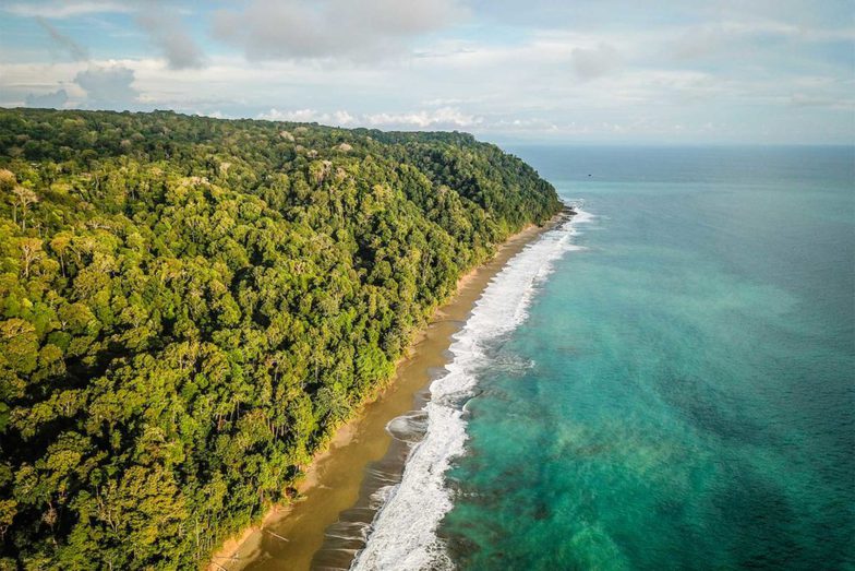 Costa rica osa peninsula wild beach corcovado c el remanso