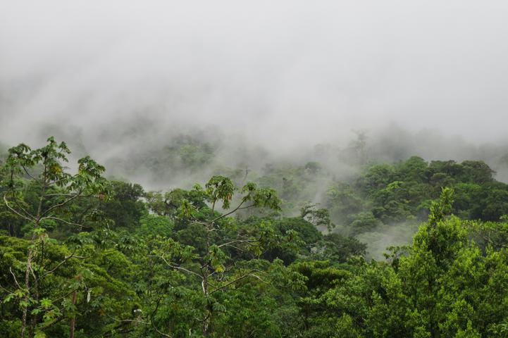 Costa rica tenorio drifting clouds c thomas power pura aventura