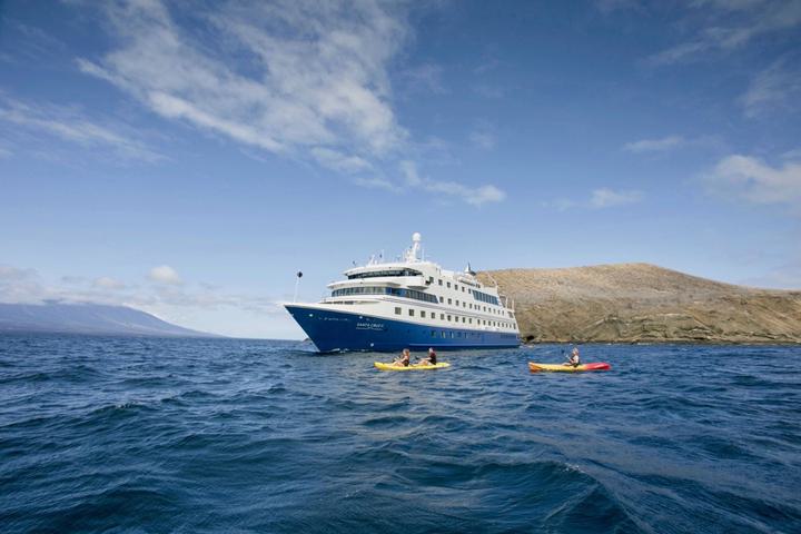Ecuador galapagos santa cruz II kayaks and ship