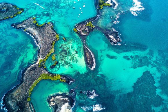 galapagos archipelago from above