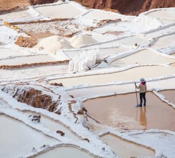 salt pans maras sacred valley
