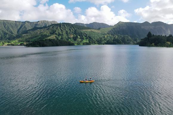 kayaking at sete cidades