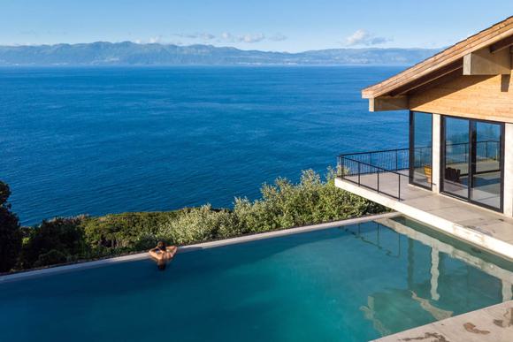 swimming pool above atlantic in pico