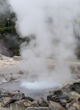 Portugal azores sao miguel furnas caldeira fumaroles mobile chris bladon pura aventura