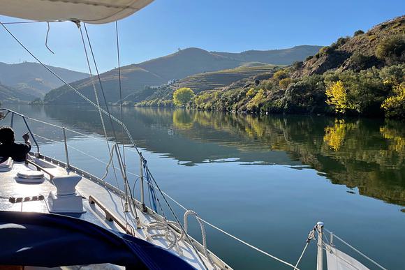 sailing down douro river