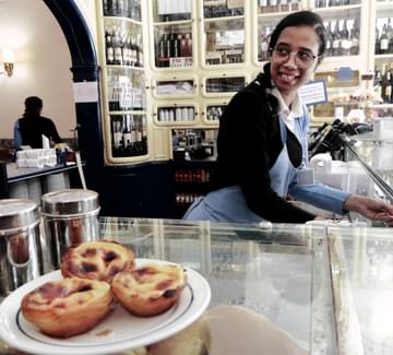 pasteis de nata in lisbon