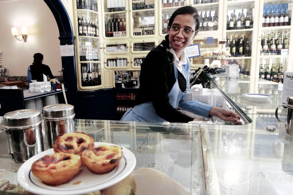 pasteis de nata in lisbon