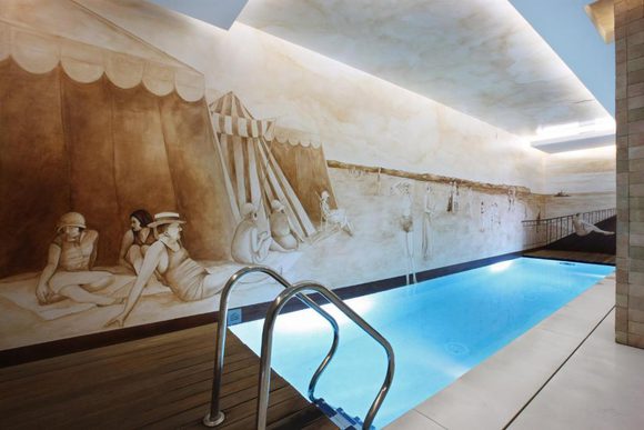 swimming pool in boutique hotel in lisbon