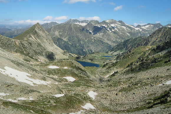 aiguestortes hike spain pyrenees