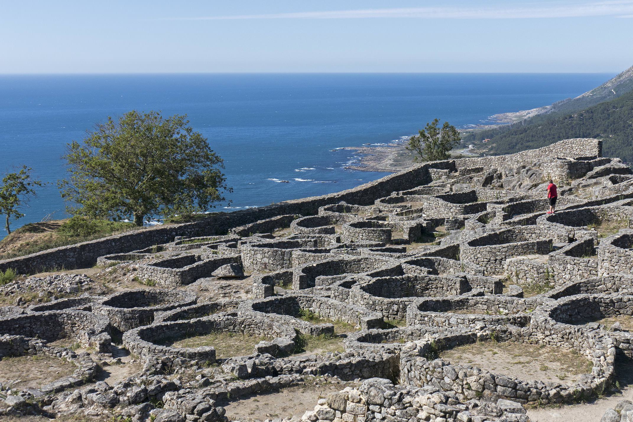 Spain galicia aguarda minho santa tecla iron age c diego pura