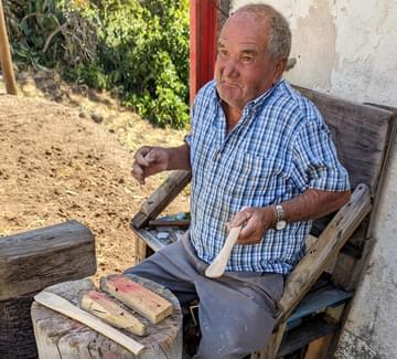 spoon whittling local la gomera
