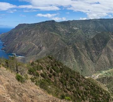 vallehermoso coastal walk cliffs la gomera