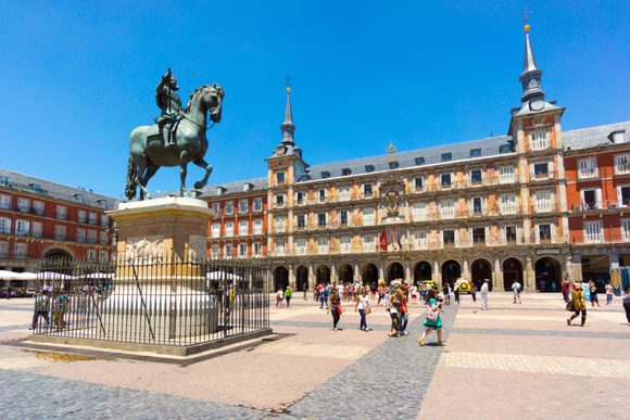 plaza mayor in madrid sunny day