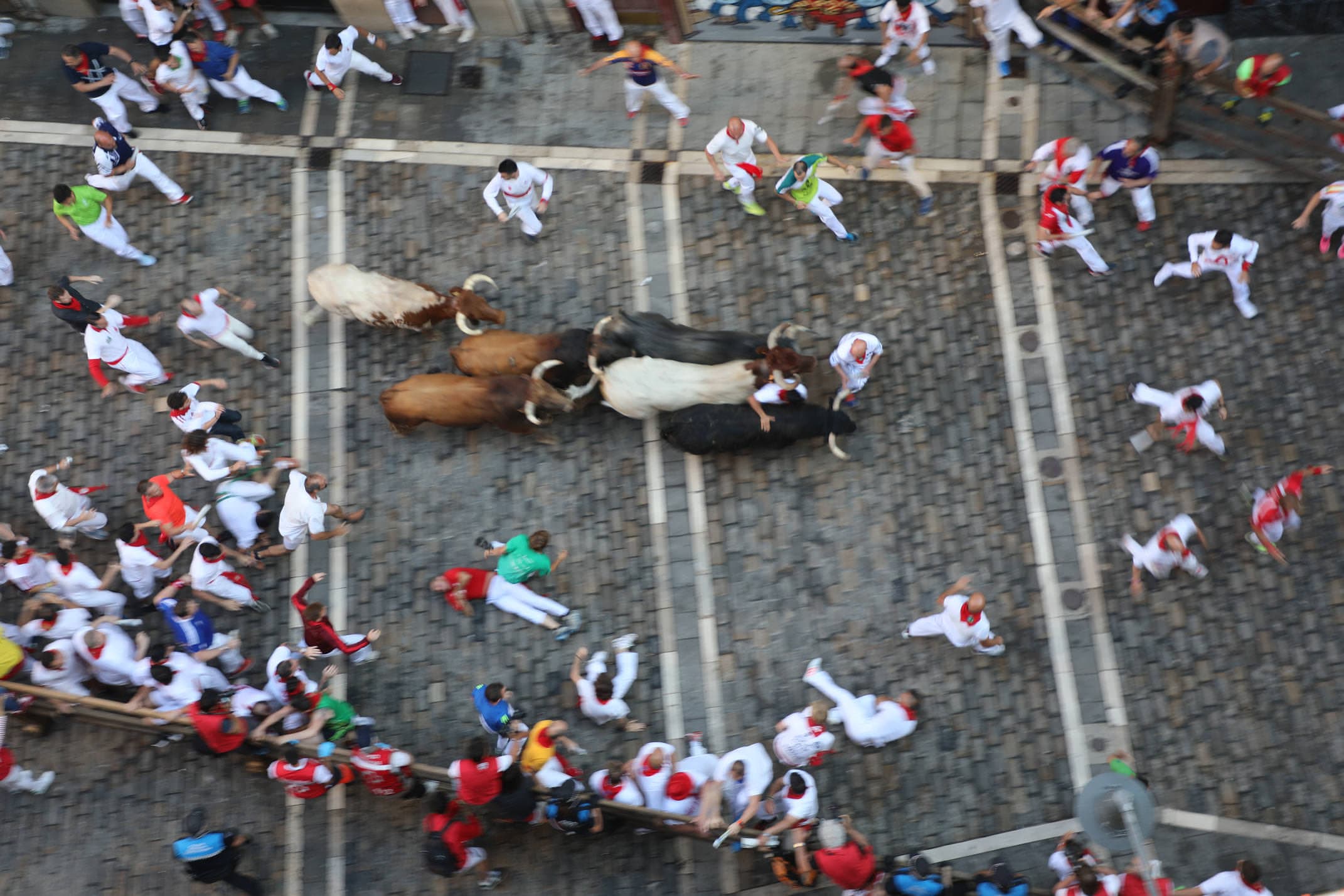 Spain navarre pamplona san fermin running bulls balcony estafeta