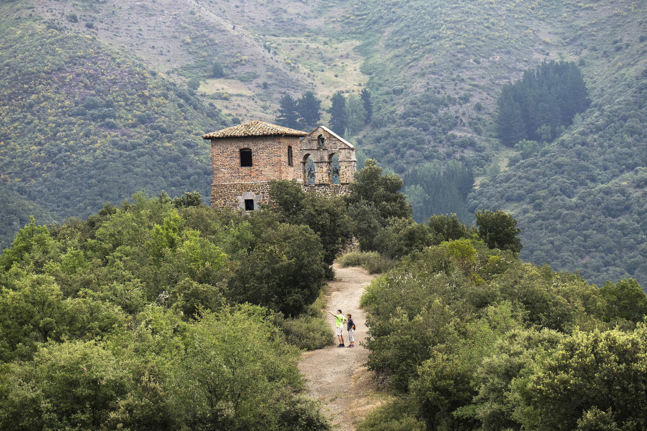 Spain picos de europa liebana santo toribio hikers c diego pura