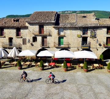 cycling in ainsa in aragon