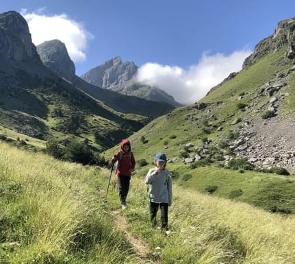 Spain pyrenees family hiking kids mountains c senderos ordesa