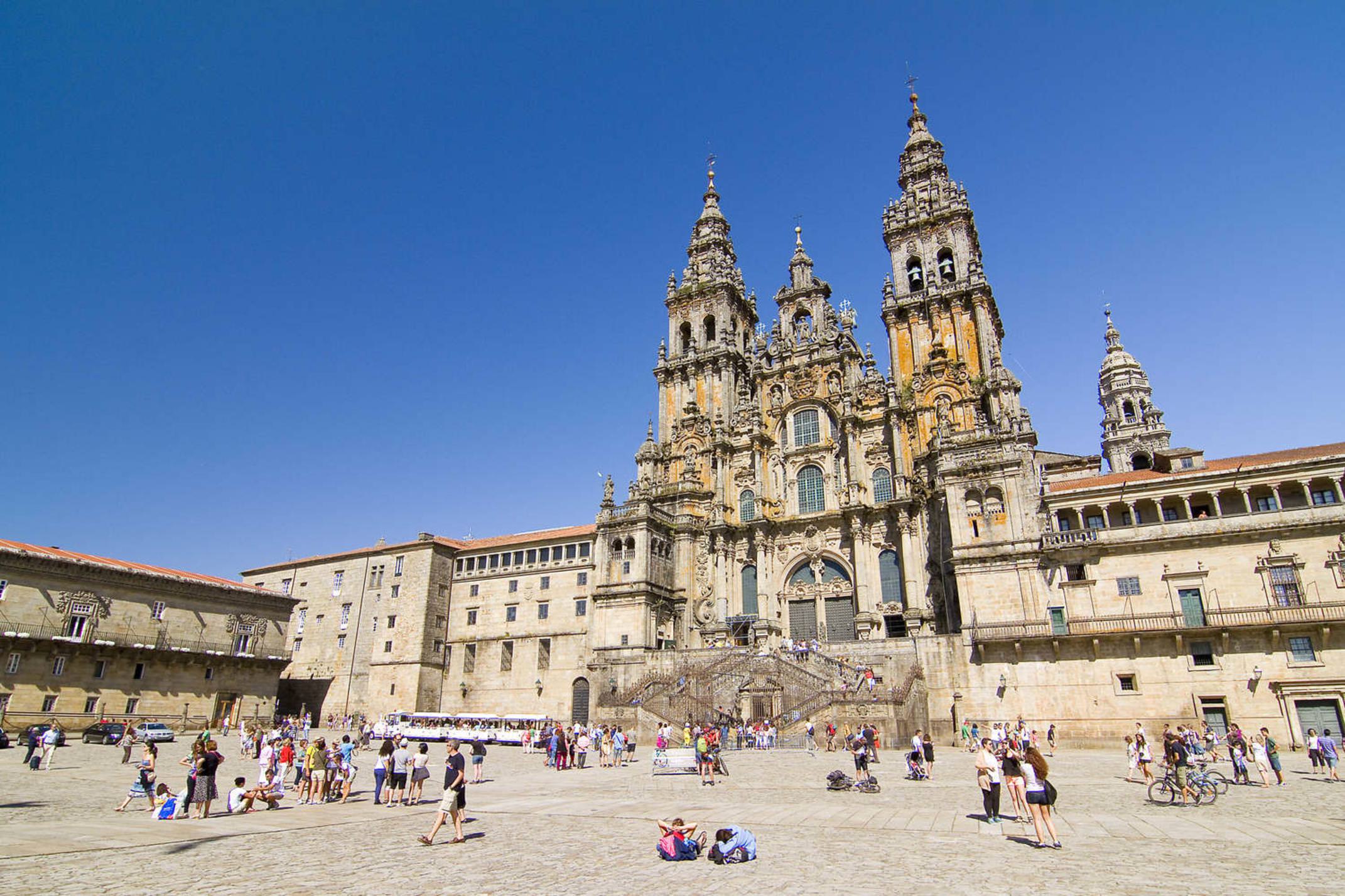 Spain santiago de compostela view of obradoiro square and cathedral of santiago