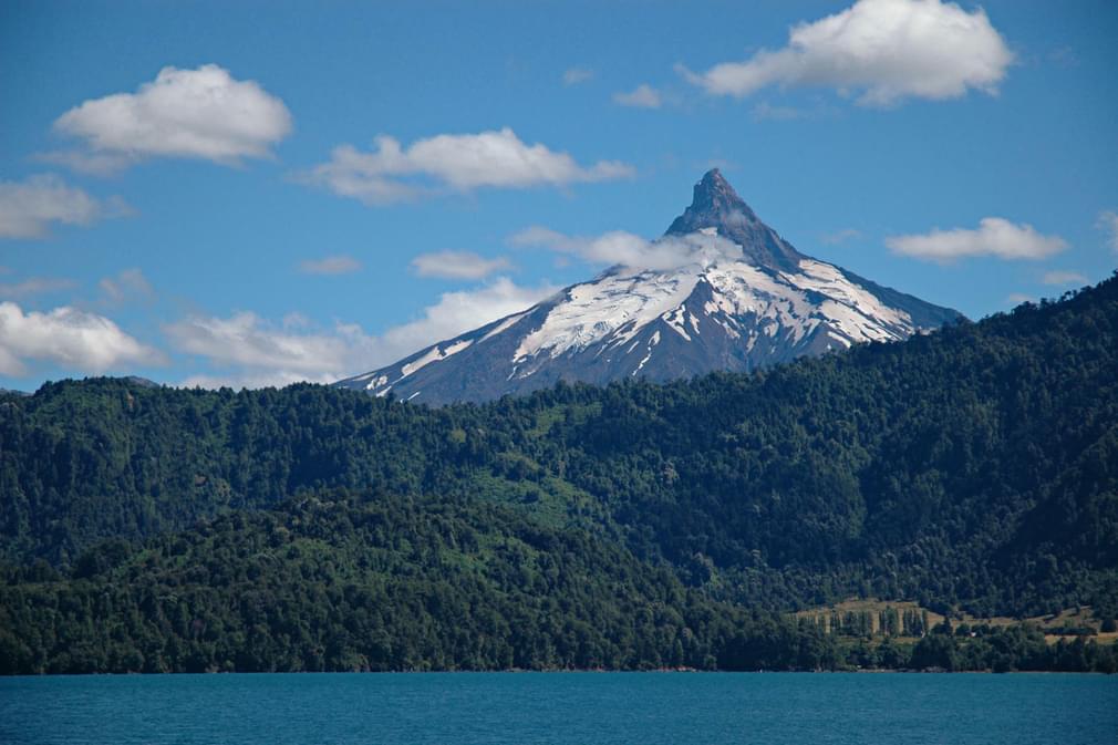 Chile lakes vicente perez rosales national park puntiagudo volcano c nathanphoto20180829 76980 rp1oem