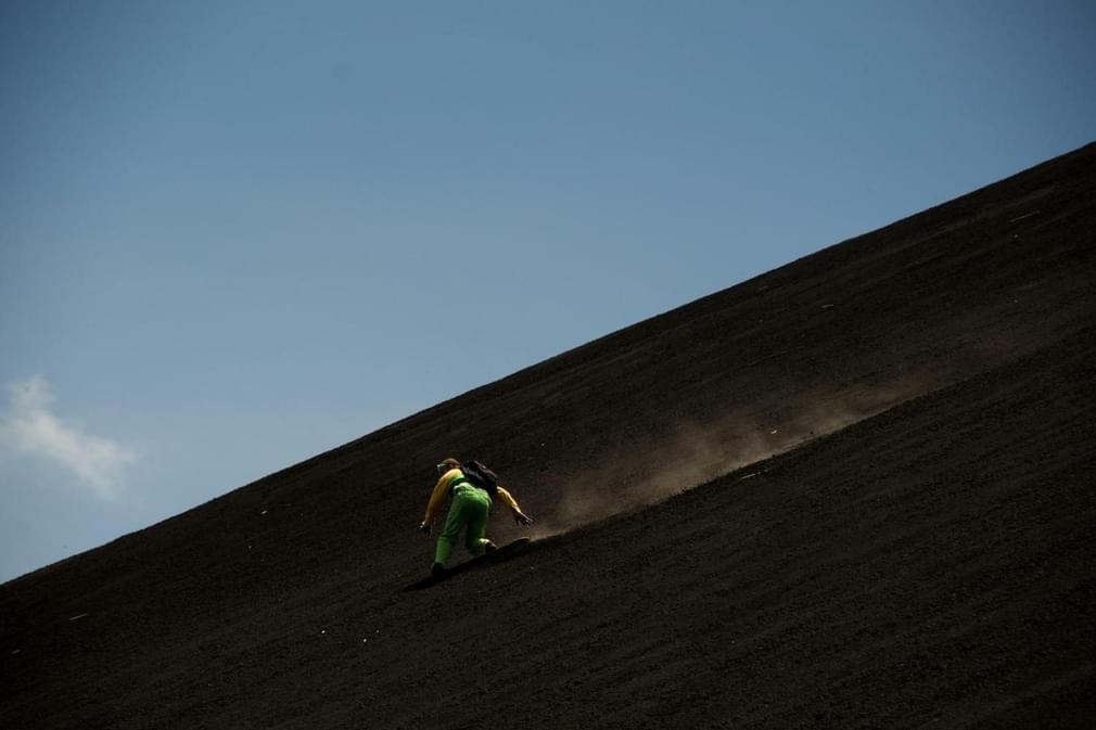 Nicaragua leon sand boarding down cerro negro20180829 76980 q2en90