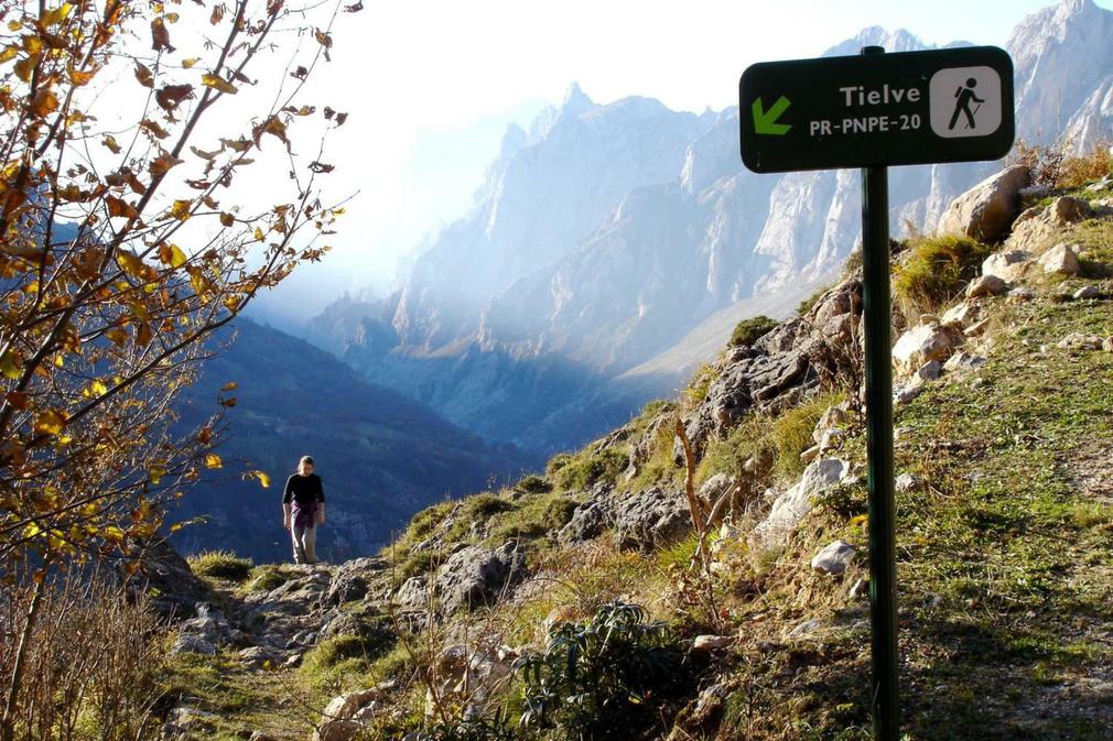 Spain picos de europa walking from tielve20180829 76980 xph3zy